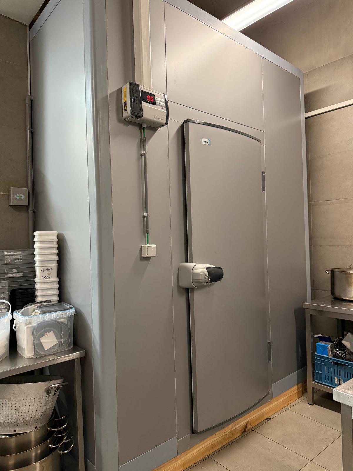 Groupe frigorifique installé à Bruxelles — Refresh Group frigoriste certifié F-Gas